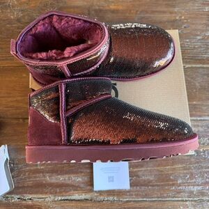 UGG CLASSIC ULTRA MINI MIRROR BALL BOOTS SIZE 7 BRAND NEW IN BOX